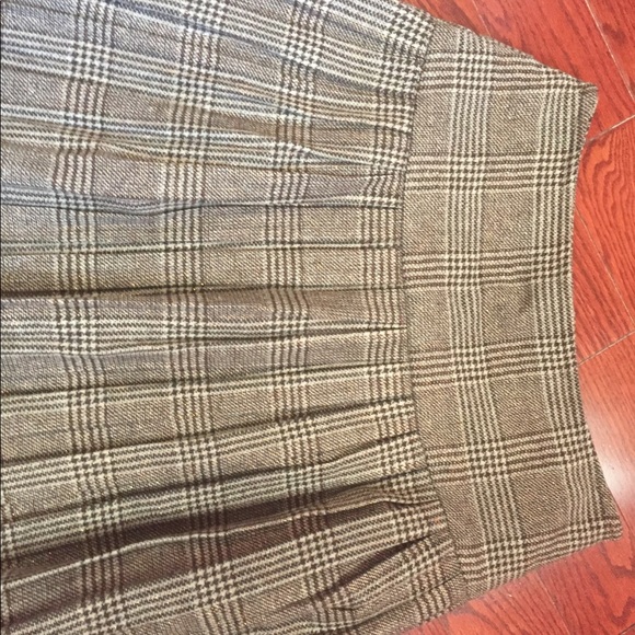 Brown&Tan Plaid Short Skirt - Picture 4 of 7